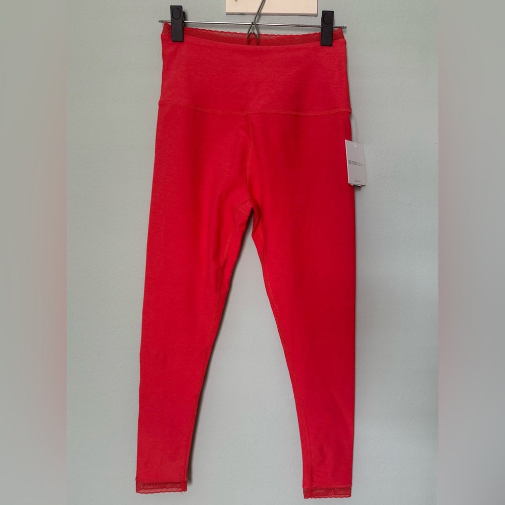 NWT Women’s Beyond Yoga Leggings Size L (fits like M)